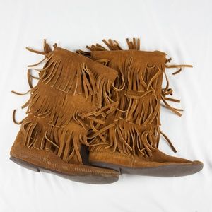 Minnetonka fringe boots